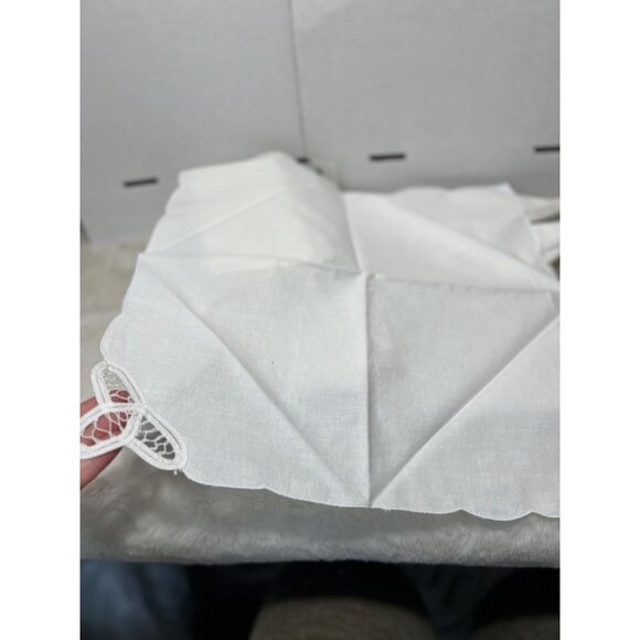 Vintage White Linen Napkins Set With Intricate Embroidery - Picture 6 of 15